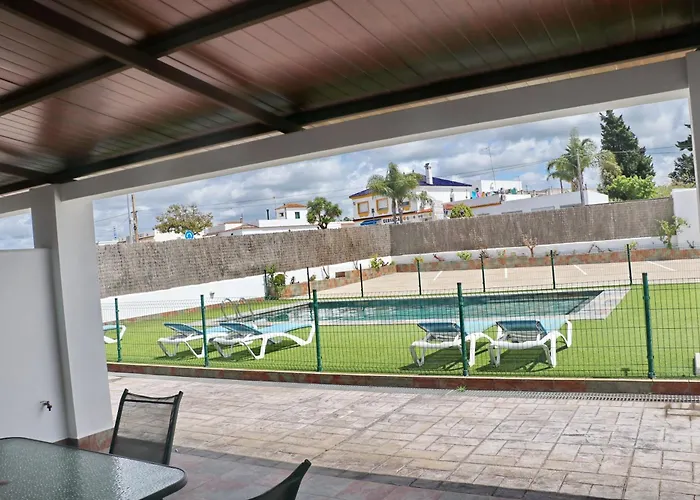 Апартаменти Canario Iii *